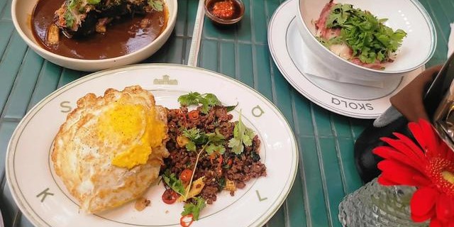 Lokasi Tempat Sahur Strategis Dekat Stasiun Semarang yang Cocok Untuk Traveler