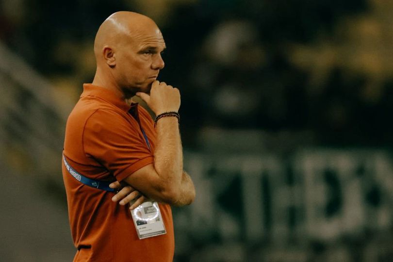 Johnny Jansen Akui Tantangan Berat Adaptasi di Sepak Bola Indonesia