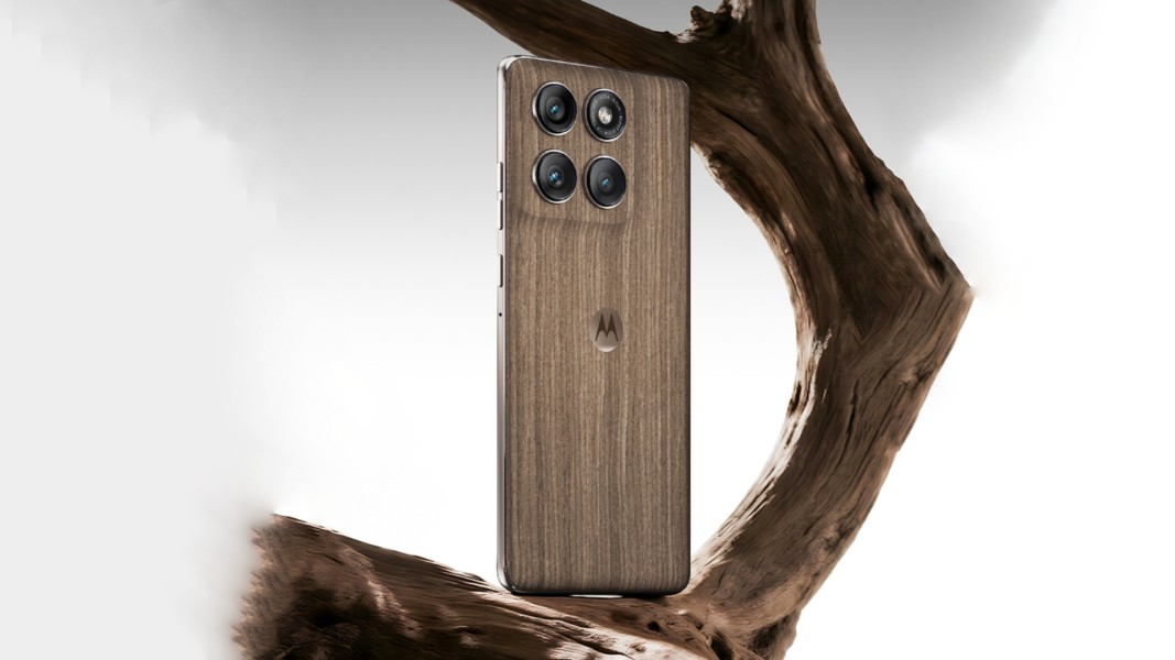 Motorola Edge 60 Pro: Sentuhan Kayu Eksklusif Walnut