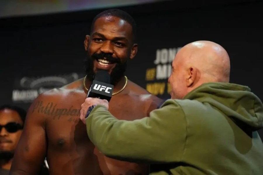 Jon Jones Harus Jalani Operasi Pinggul Demi Target Tarung Di UFC