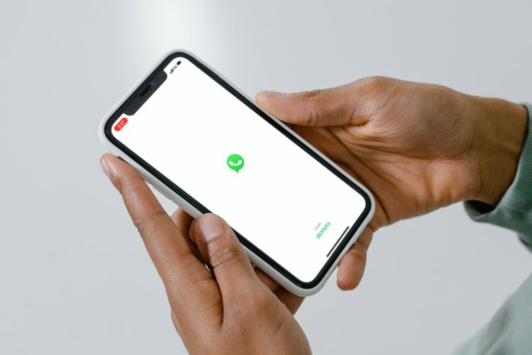 WhatsApp Uji Coba Fitur Multi Akun untuk Pengguna iPhone: Kemudahan Mengelola Dua Nomor di Satu Perangka