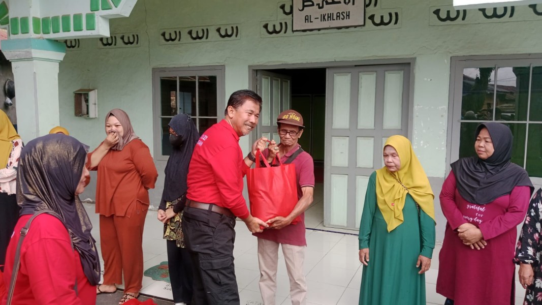 Peringati May Day 2025, Pemkab Kukar Salurkan Bantuan Sosial dan Santunan bagi Pekerja Rentan
