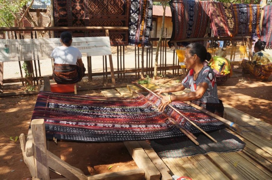 Industri Tenun NTT Makin Hidup