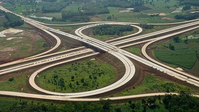 Hutama Karya Mengincar Rp161 Triliun untuk Melanjutkan Pembangunan Tol Trans Sumatera: Tantangan dan Strategi Menuju 2031