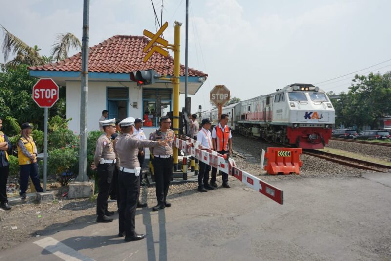 KAI Daop 4 Aktif Cegah Gangguan Rel KA