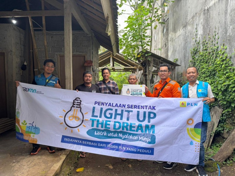 PLN Hadirkan Listrik untuk Rakyat, Nyalakan Harapan dan Gerakkan Ekonomi Warga Karangasem lewat Program Light Up The Dream