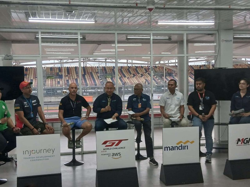 GT World Challenge Asia 2025 di Mandalika Tancapkan Jejak Investasi, ITDC Teken MoU Garasi Mobil Mewah dengan Tim Absolute Racing