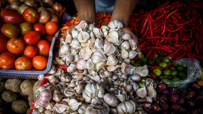 Sembako Jatim: Bawang Turun, Cabai Naik