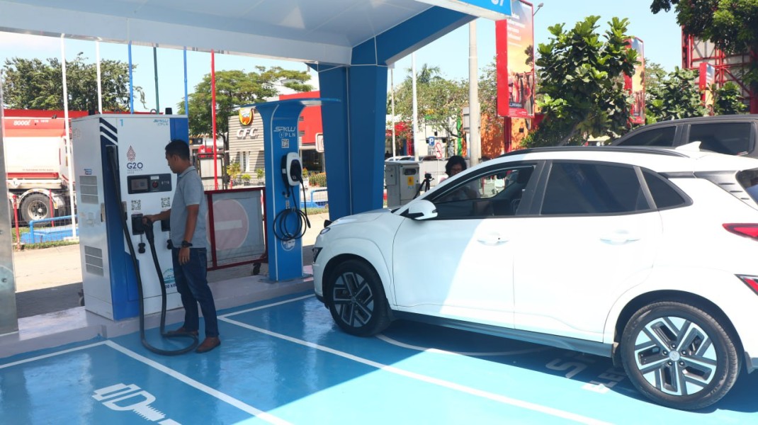 Tips Aman Mudik dengan Mobil Listrik: Jangan Sampai Kehabisan Daya di Tengah Jalan