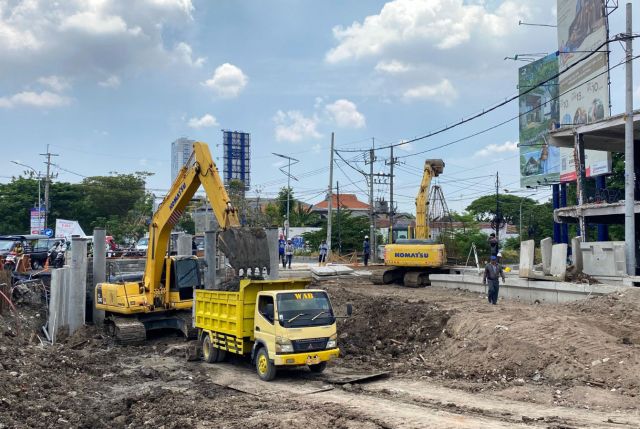 Efisiensi Anggaran Pemkot Surabaya, Fokus pada Kualitas Pelayanan Publik dan Infrastruktur
