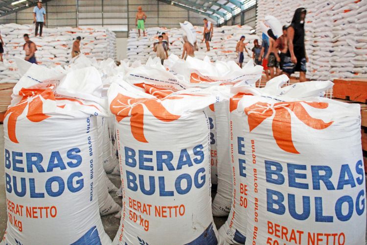 Strategi Distribusi Bulog Tekan Harga Beras Jelang Akhir 2025
