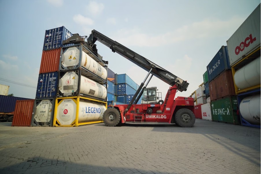 KAI Logistik Optimalkan Angkutan B3 Via Kereta Api Kantongi Izin 12 Jenis