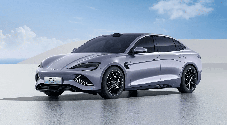 BYD Seal 2025 Resmi Meluncur: Mobil Listrik Futuristik dengan Teknologi DiSus-C yang Siap Guncang Pasar