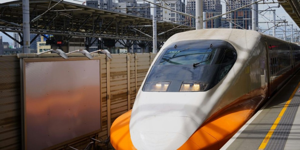 Cara Beli Tiket Whoosh: Panduan Pemesanan Kereta Cepat Jakarta-Bandung