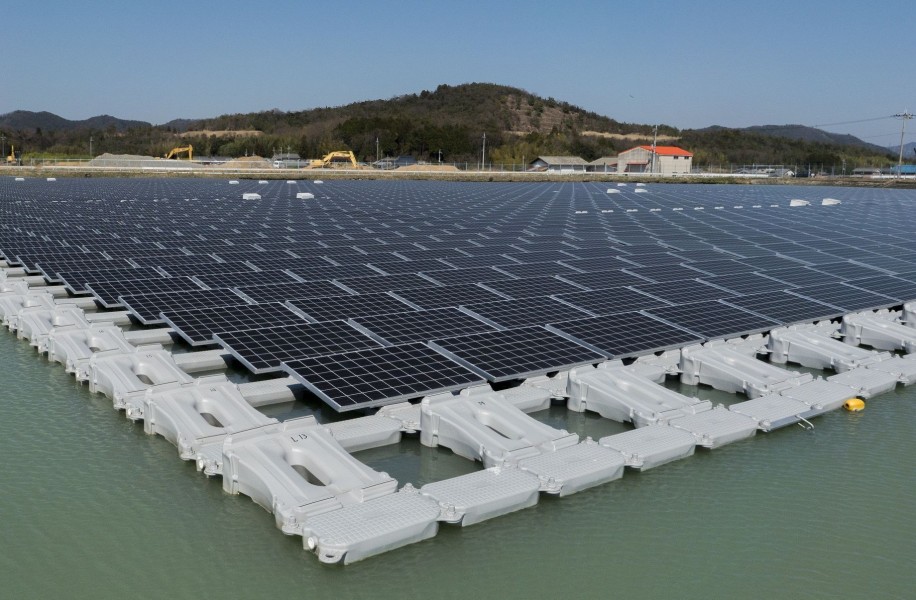 PLTS Terapung Cirata: Energi Bersih dan Pemberdayaan Masyarakat