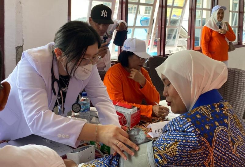 Perkuat Peran Sosial Korporasi, IIKASDP Ambon Gelar Khitanan Massal dan Pemeriksaan