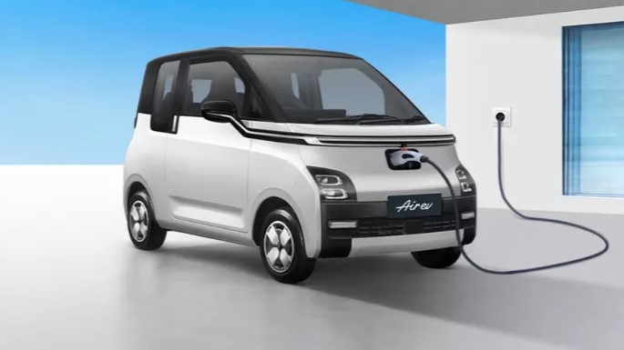 Penjualan Mobil Listrik Murni Resmi Salip Mobil Bensin di Uni Eropa Akhir 2025