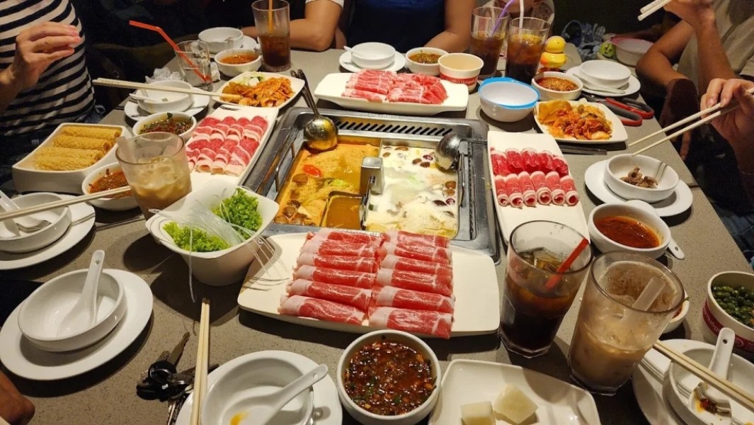 Rekomendasi 5 Restoran Hot Pot Terfavorit untuk Santap Siang Bersama Keluarga