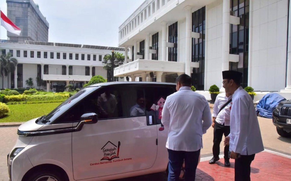 Seskab Teddy Bahas Sekolah Rakyat Dan Akurasi Bansos Nasional