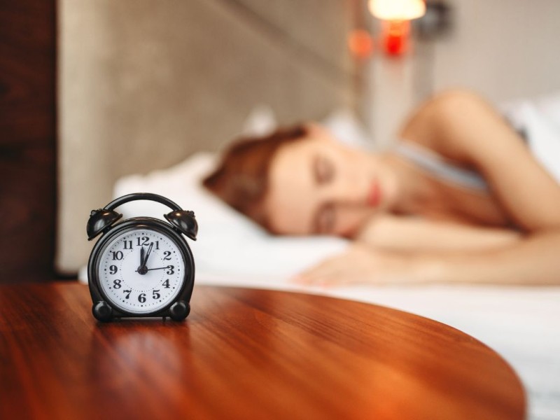 Tips Atur Waktu Tidur Teratur untuk Mengurangi Stres dan Kelelahan