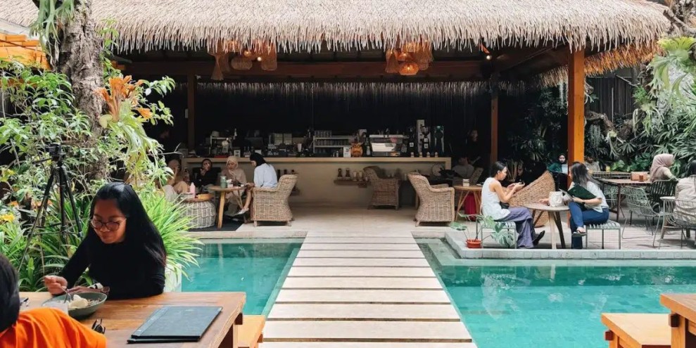 10 Rekomendasi Cafe di Bandung yang Lagi Hits & Instagramable Terbaru!