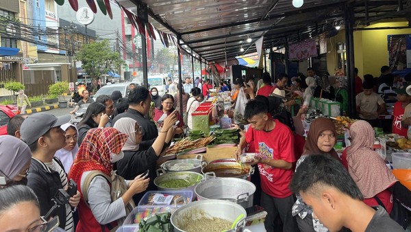 Geliat Pasar Takjil Di Kawasan Wisata Menjadi Primadona Masyarakat Saat Ramadan
