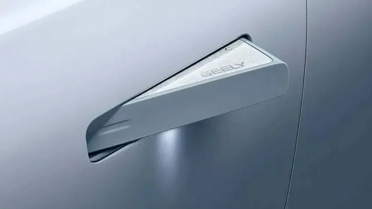 Regulasi Keselamatan Baru Cina Ubah Desain Mobil Listrik dan Tren Gagang Pintu