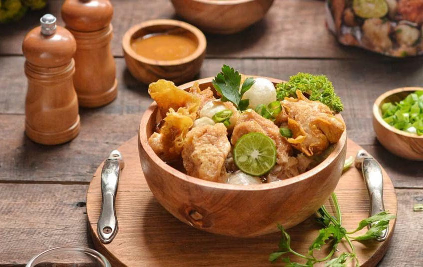7 Makanan Khas Bandung Paling Lezat yang Wajib Dicoba Saat Wisata Kuliner