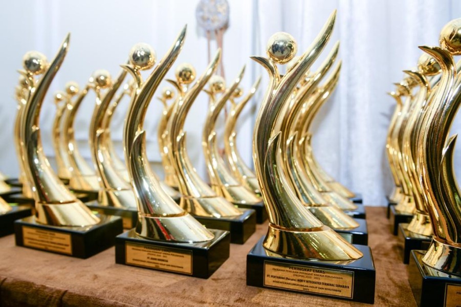 Kementerian Lingkungan Hidup Anugerahkan Proper Emas