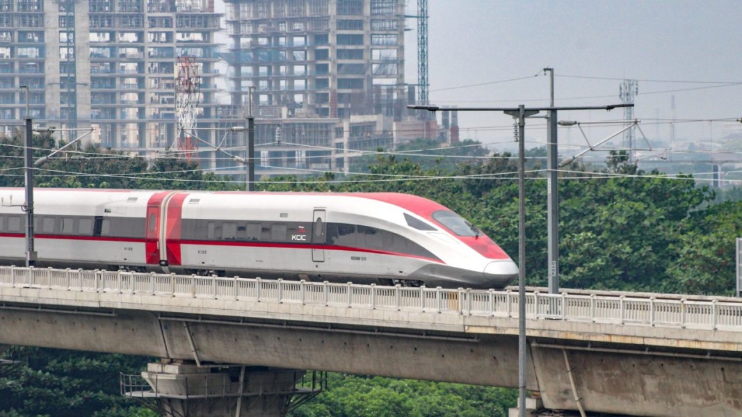 Tarif Kereta Cepat Whoosh Diskon Hingga 50 Persen Selama Libur Sekolah Juni sampai Juli 2025, Ini Syarat dan Cara Pemesanannya