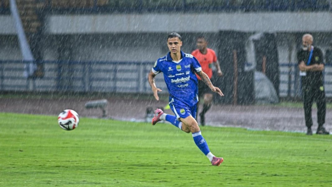 Eliano Reijnders Pilih Fokus Bela Persib, Tak Peduli Kontroversi