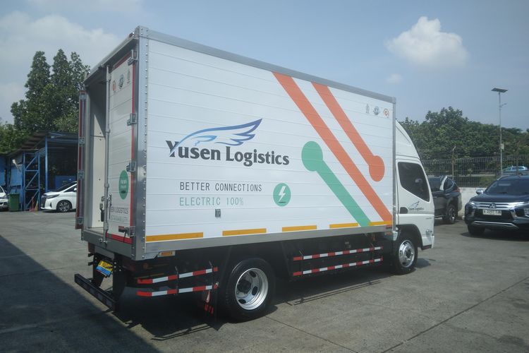 Era Baru Logistik Indonesia: Truk Listrik Fuso eCanter Terbukti Efisien dalam Hemat Biaya Operasional