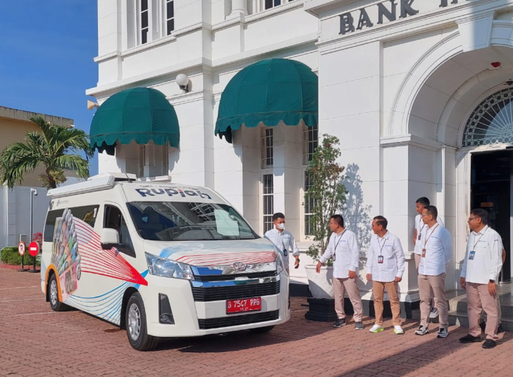 Pemenuhan Uang Pecahan Baru di Aceh: Mobil Kas Keliling Bank Indonesia Layani Warga