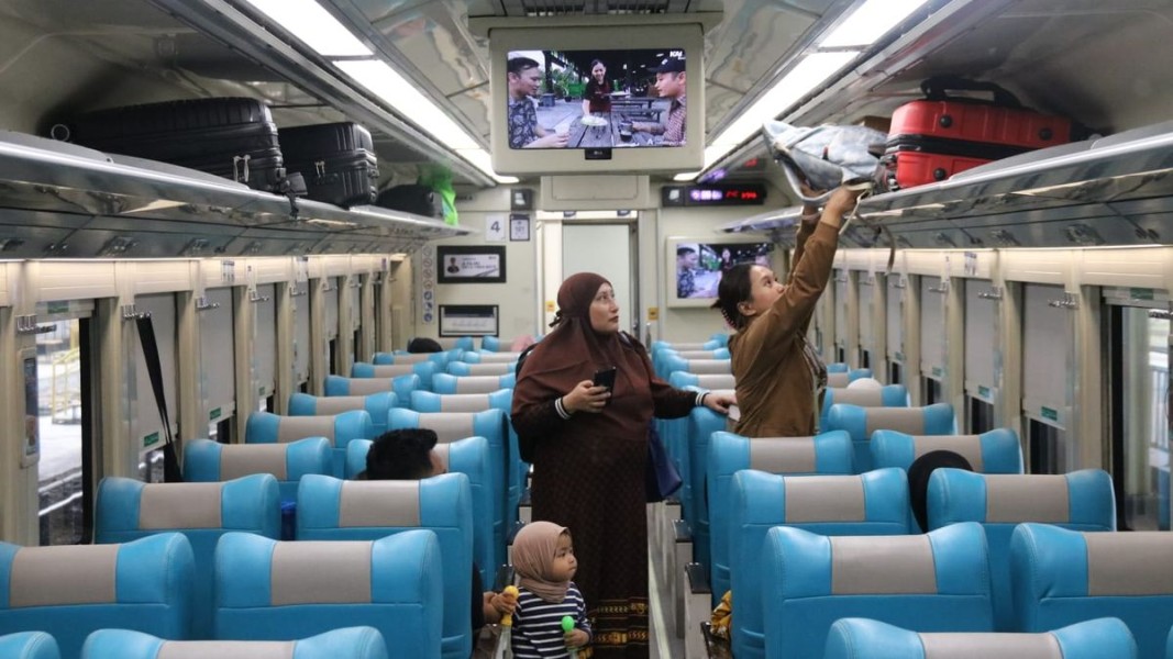 KAI Daop 2 Bandung Catat 24.508 Perjalanan Kereta di Triwulan I 2025, Ketepatan Waktu Keberangkatan Tembus 99,65 Persen