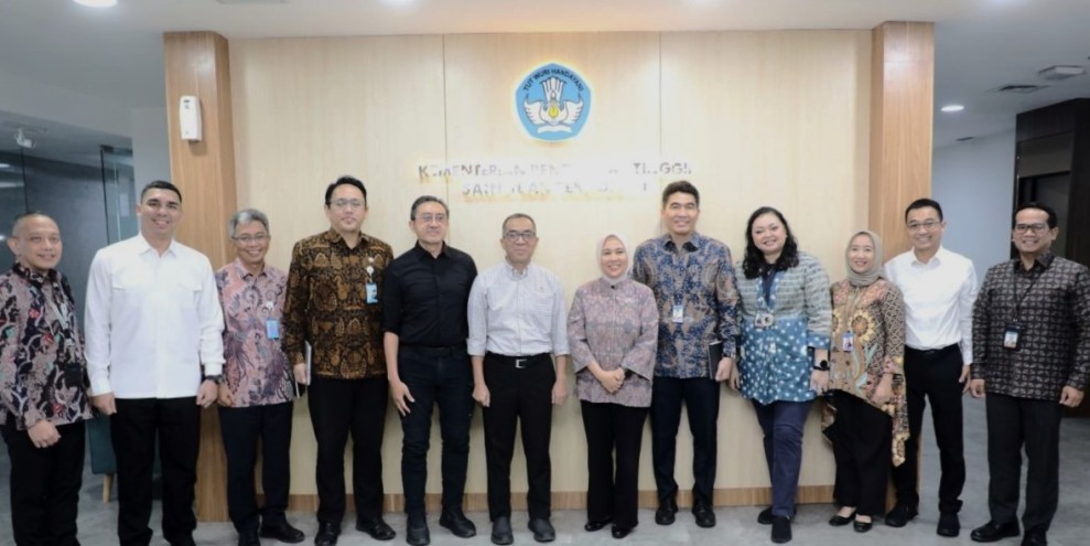 Kemdiktisaintek Perkuat Riset Kampus Untuk Dukung Transformasi Industri