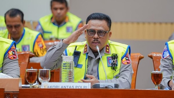 Korlantas Prediksi Puncak Arus Mudik Nataru Desember 2025