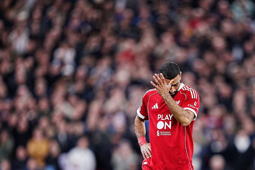 Arne Slot Hadapi Dilema Besar Antara Mohamed Salah dan Isak
