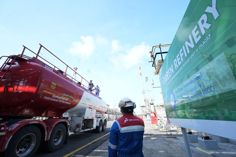 Tonggak Sejarah Baru Energi Hijau: Dari Minyak Jelantah, Pertamina SAF Produksi Kilang Pertamina di Cilacap Telah Mengangkasa