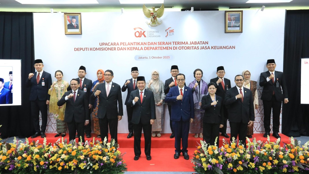 OJK Perkuat Pengawasan Keuangan Lewat Pelantikan Pejabat Baru