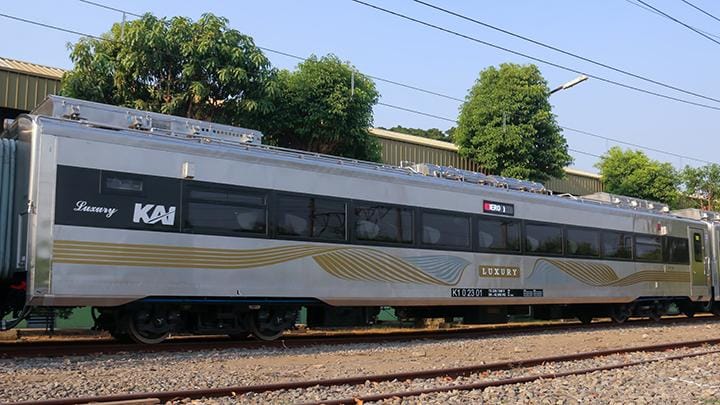 Tambah Kereta Api Stainless Steel, KAI Tingkatkan Layanan Penumpang