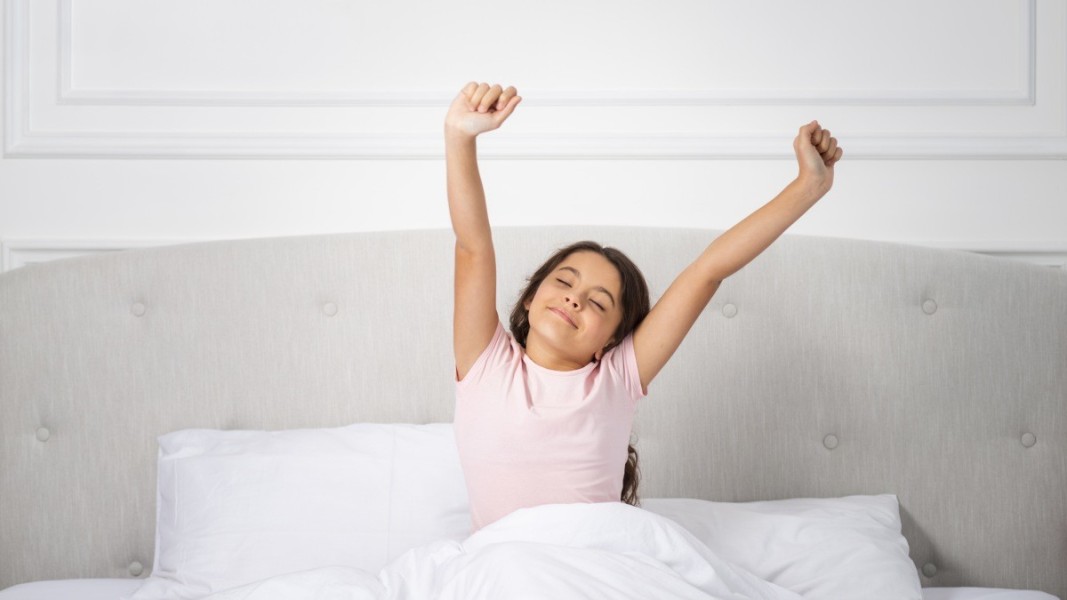 Tips Efektif Bantu Anak Bangun Pagi Agar Semangat Sekolah