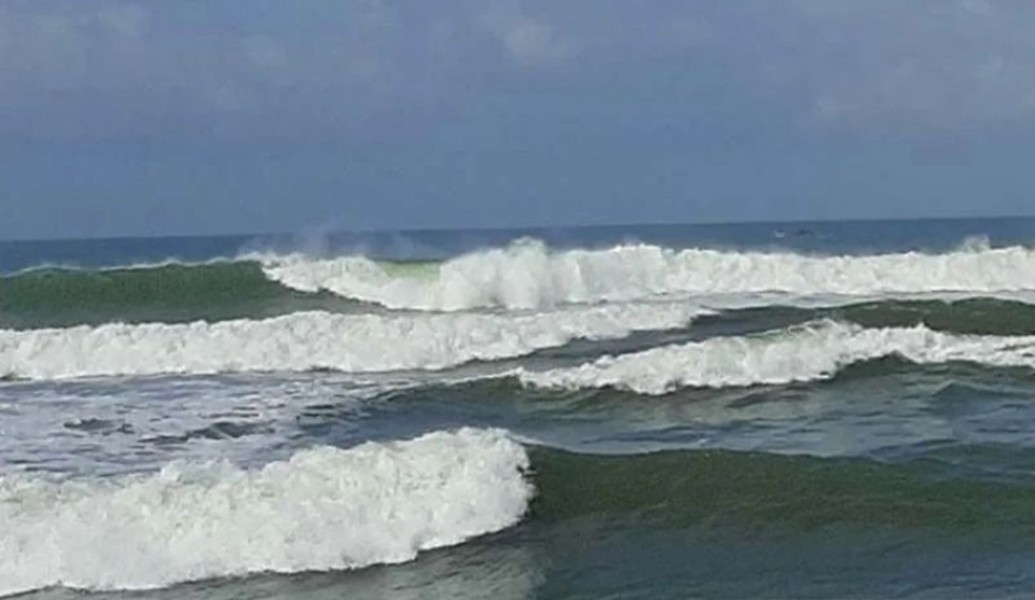 BMKG Waspadai Gelombang Tinggi 4 Meter di Perairan