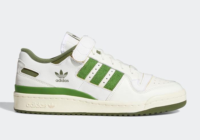 10 Sneakers Adidas Pria Terbaik 2025