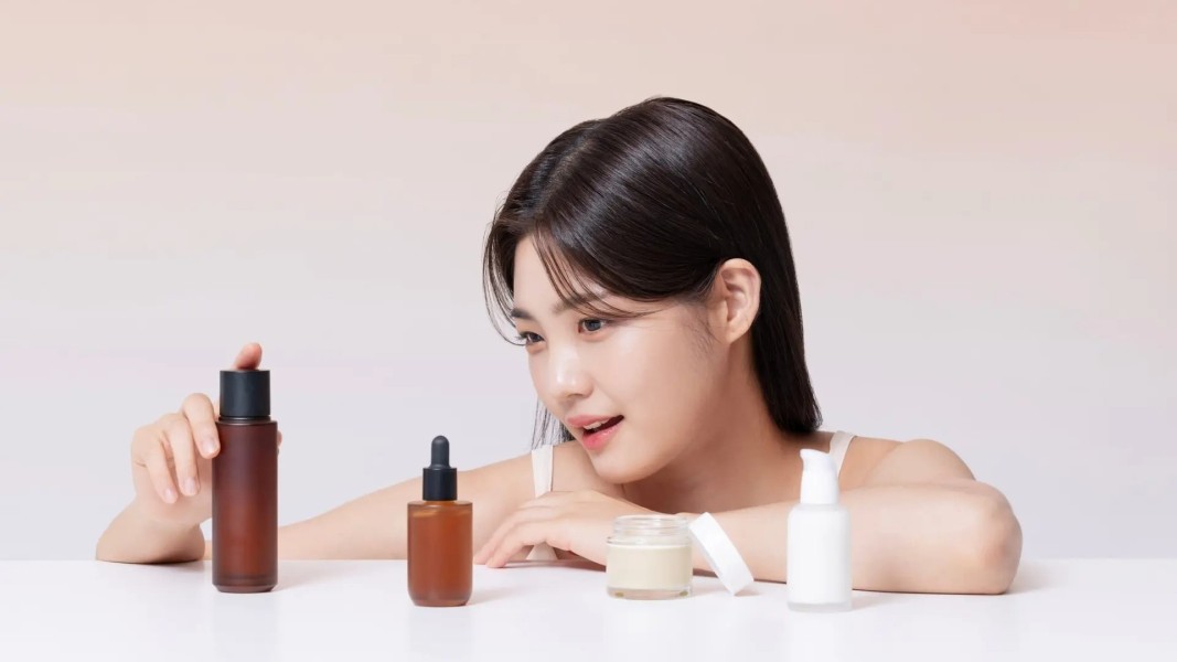 Tren K-Beauty 2025: Cara Baru Merawat Kulit dengan Metode Modern dan Tradisional