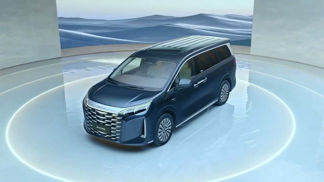 BYD M9 Siap Tampil di GIIAS 2025, Ini Spesifikasi Lengkap dan Fitur Unggulannya