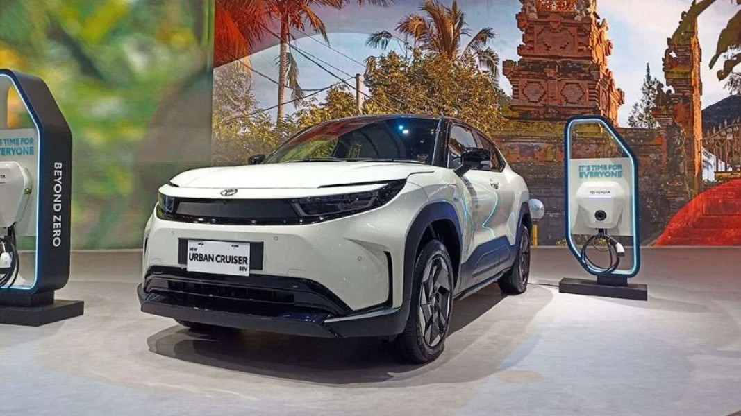 Urban Cruiser EV, Mobil Listrik Toyota Tampil Perdana di GIIAS 2025