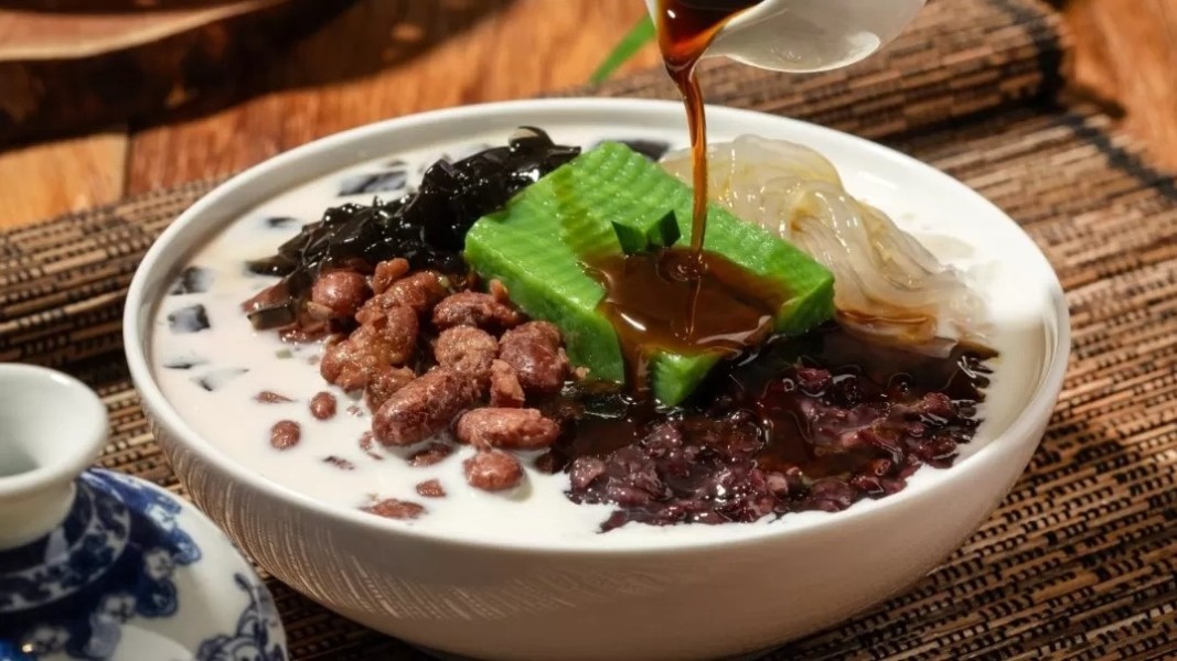 Kuliner Segar Es Ce Hun Tiau Ny. Wendy di Tengah Kota Serang