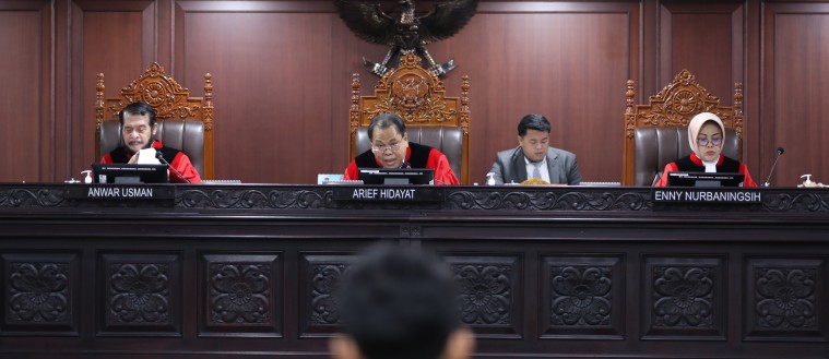 Sarjana Hukum Minta Hak Beri Bantuan Hukum Keluarga