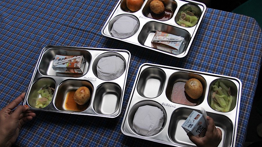 Wakil Wali Kota Ambon Tinjau MBG di Ahusen, Tegaskan Pelaksanaan Gizi Gratis Harus Maksimal