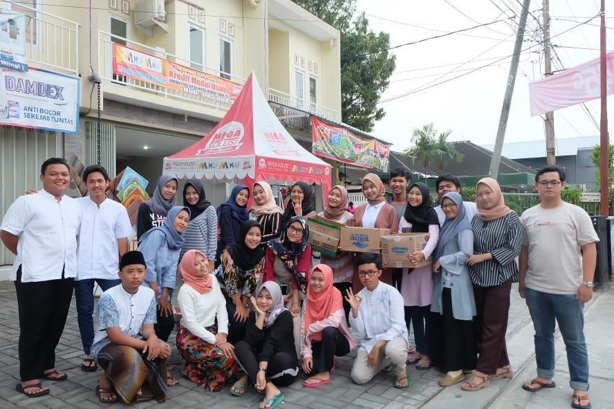 Ramadhan Berkah: KB Bank Bagikan Takjil Gratis di Bandung